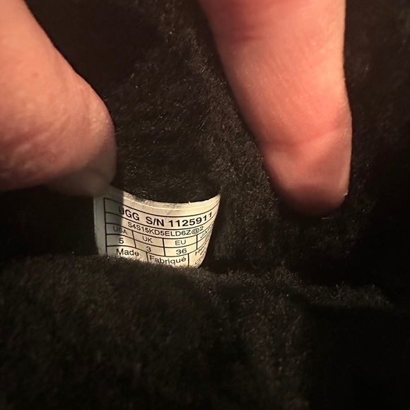 New (no box) Classic Ugg gem mini - Picture 9 of 10